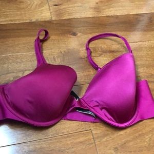 Victoria’s Secret lined perfect coverage bra